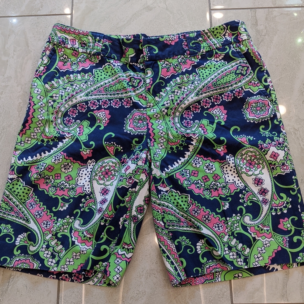 Lilly Pulitzer Navy Paisley Randi Royal Bermuda Shorts Size 8 or 10